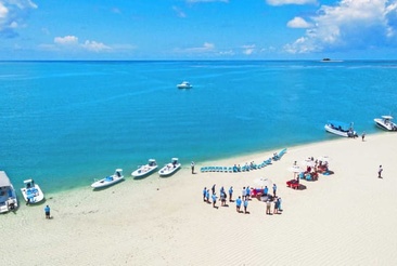 Alphonse Island Resort
