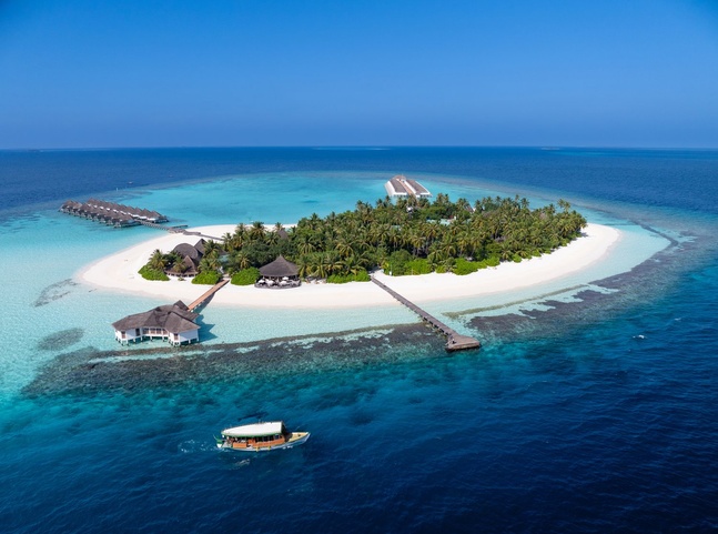 Angaga Island Resort & Spa