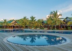 Furaveri Island Resort & Spa Бассейны Отели