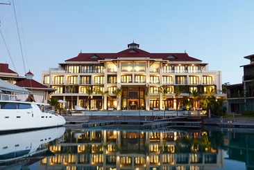 Eden Bleu Hotel