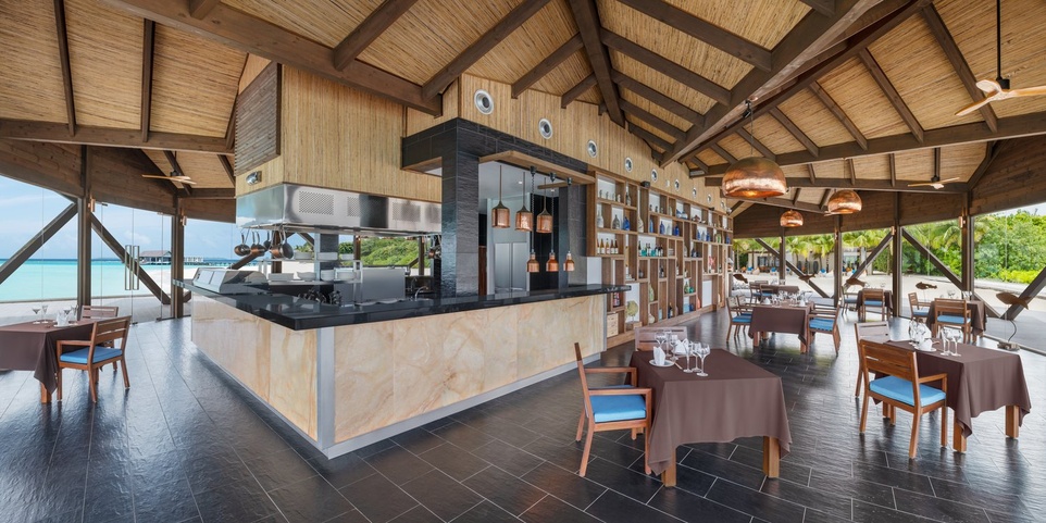 Kuredhivaru Resort And Spa (Ex.Movenpick Resort Kuredhivaru)