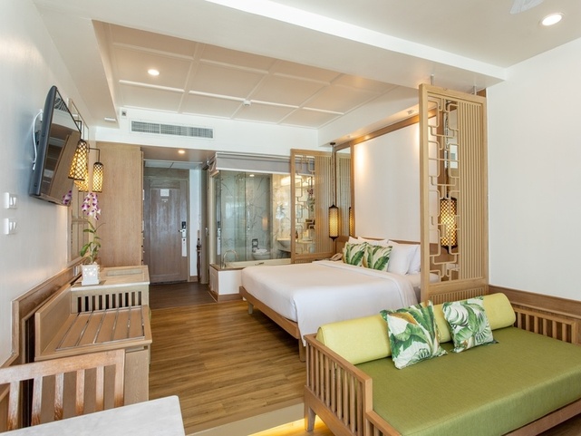 Katathani Phuket Beach Resort