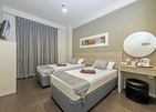 Hotel 81 Lucky