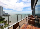 Hompton Hotel By The Beach