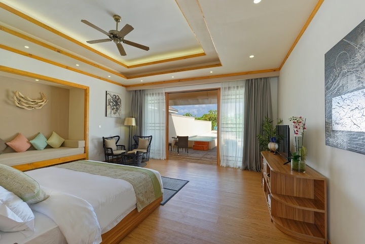 Brennia Kottefaru Maldives