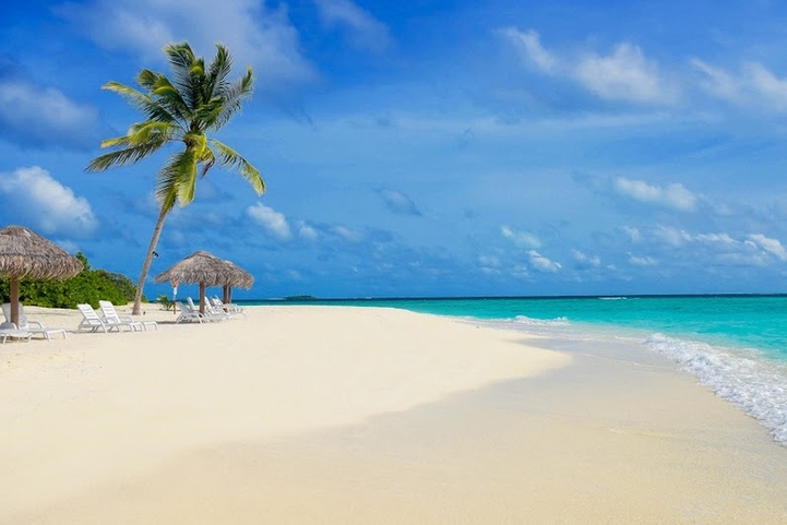Furaveri Island Resort & Spa