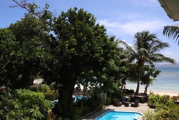 Le Repaire - Boutique Hotel & Restaurant
