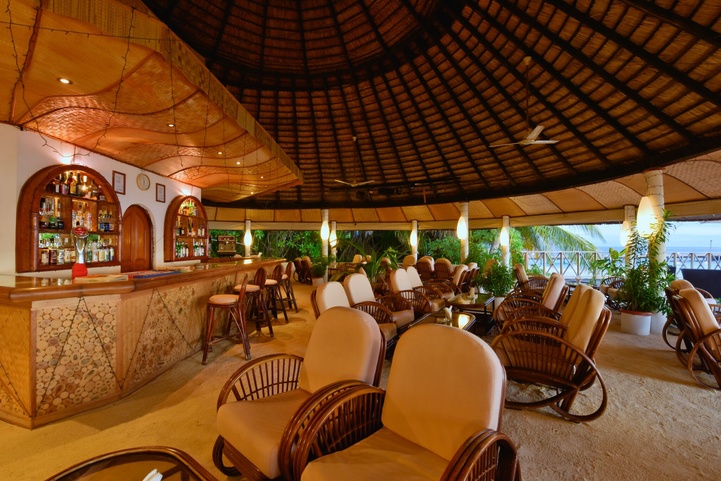 Angaga Island Resort & Spa