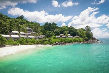 Carana Beach Hotel