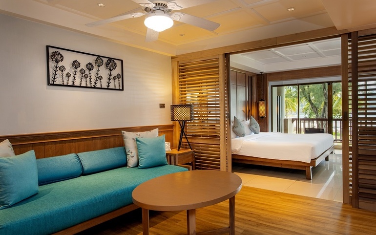 Katathani Phuket Beach Resort