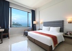 Hompton Hotel By The Beach