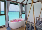 Grand Park Kodhipparu Maldives Лепестки Роз