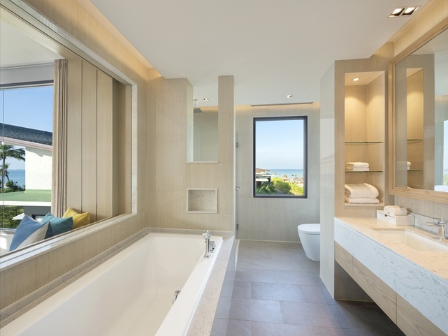 Le Meridien Khao Lak Beach & Spa Resort