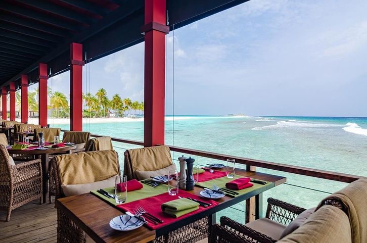 Finolhu Baa Atoll Maldives Ресторан У Воды