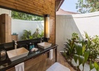Komandoo Island Resort