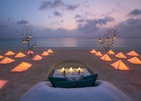 Dusit Thani Maldives Романтический Ужин На Пляже