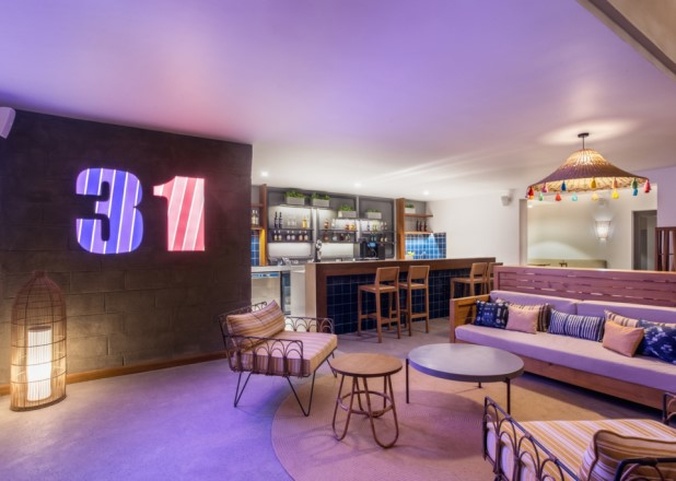 Sunrise Attitude Hotel