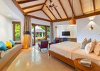 Furaveri Island Resort & Spa