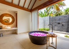 Furaveri Island Resort & Spa