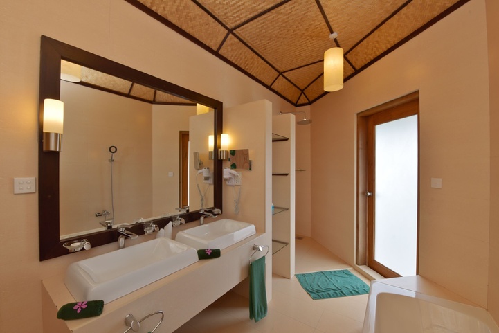 Angaga Island Resort & Spa