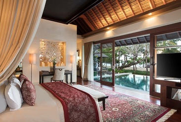 The Royal Santrian Villas