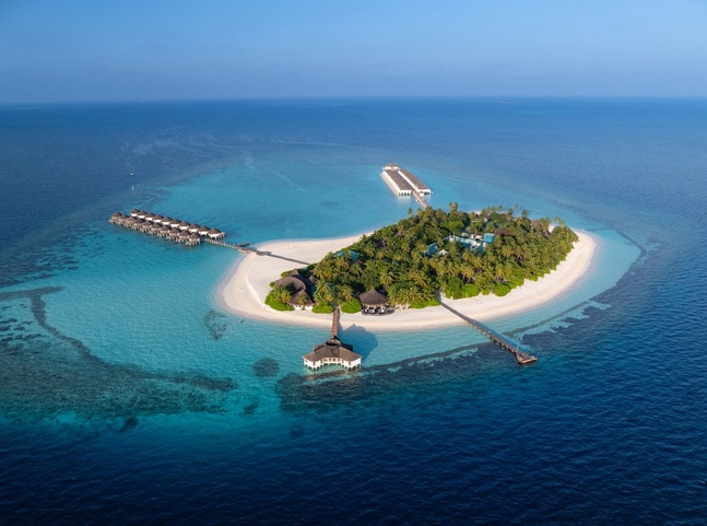 Angaga Island Resort & Spa