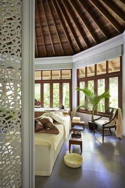 Dusit Thani Maldives