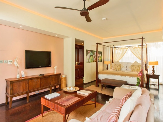 Dhevatara Beach Hotel