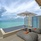 Hard Rock Hotel Maldives Лежаки У Бассейна