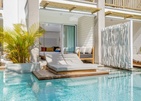 Sunrise Attitude Hotel